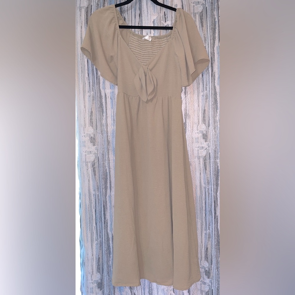 Sirenlily maternity flowy dress size Small NWOT